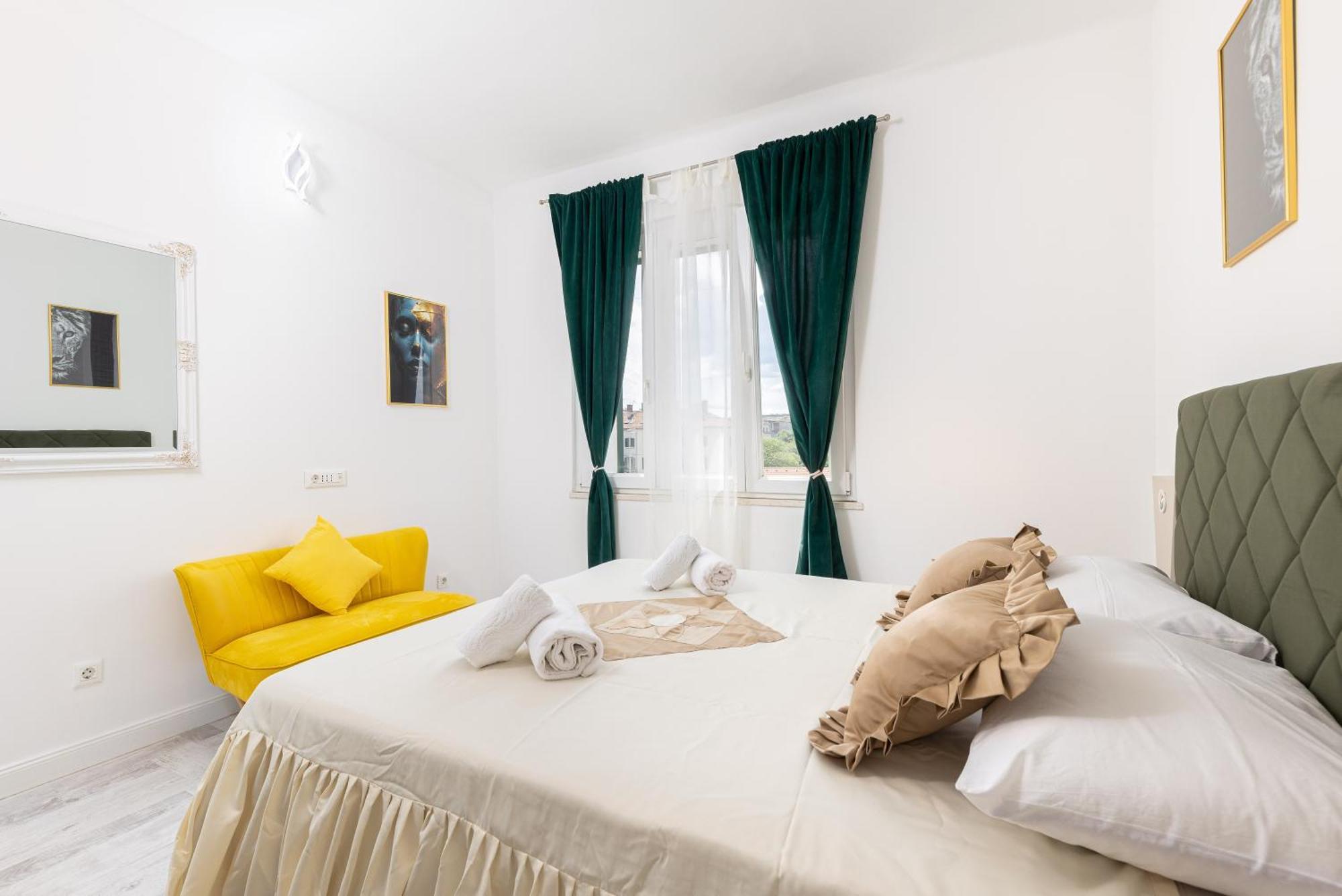 Lions Suites Split Luaran gambar
